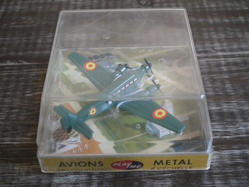Avion miniature métal - ,