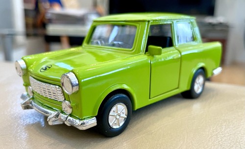 Trabant trabi diecast - trabant,