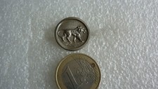 ANCIEN BOUTON METAL    /  LION