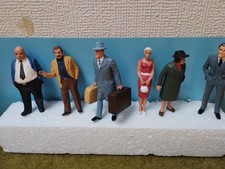 Lot de 6 figurines , genre LGB ech G hauteur - 7 cm