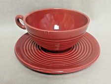 Saint Clément  Tasse et sous tasse bordeaux