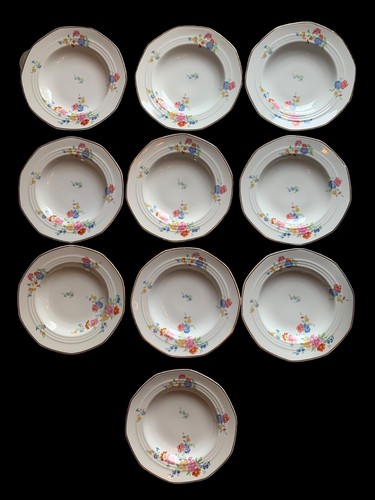 Lot assiettes porcelaine - 10,