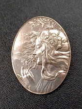 Ancienne Grande Broche Art Nouveau En Métal Argenté.