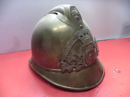 Ancien casque pompier fin - 1, de