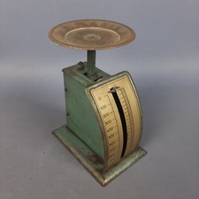 Ancienne Balance Pèse Lettres Industrielle Métal Vert D'Exposition XX Siècle.