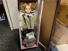 Poupée d'artiste poupée en porcelaine 66 cm. Excellent état