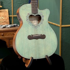 Guitare acoustique Zemaitis