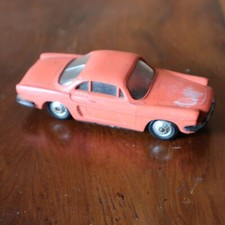 ancienne voiture miniature