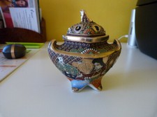 Brule parfum en porcelaine de