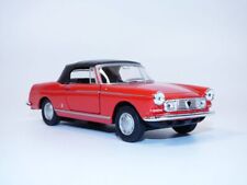PEUGEOT 404 cabriolet rouge
