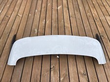 HYUNDAI KONA Becquet de Couvercle de Coffre 87210-J9000 Électricité 23768186