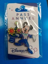 Pin disney mickey pass - pin's,