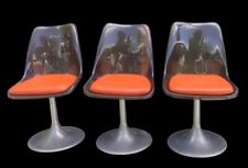 Série de 3 Anciennes Chaises