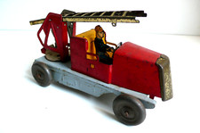 C R   CAMION POMPIER  "RENAULT"   TÔLE     Lg 19 cm  1930  QUELQUES MANQUES