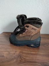 Chaussures quasi neuves d’hiver fourrées OLANG taille 42 Made in Romania 