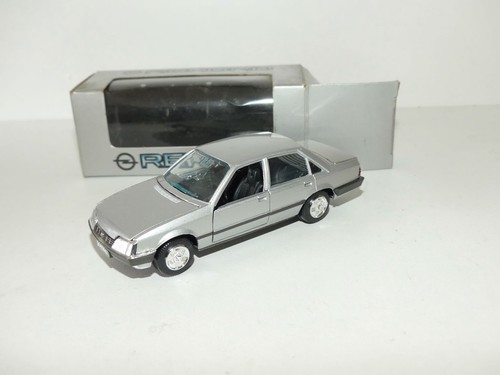 Opel rekord gris - e2,