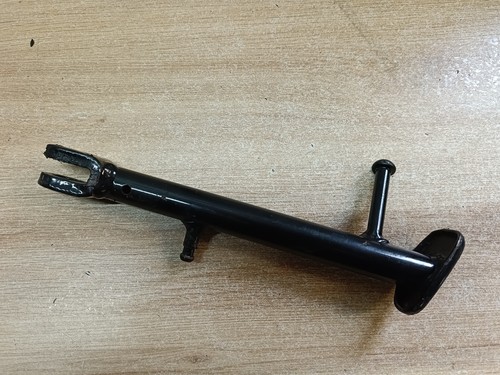 Une bequille laterale scooter - bequille,