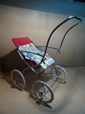 Poussette Jouet des années 1970  avec deux positions : assisse et couchée