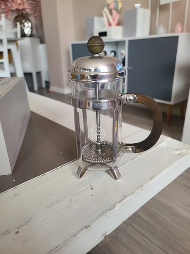 Petite cafetiere piston - cafetiere, a