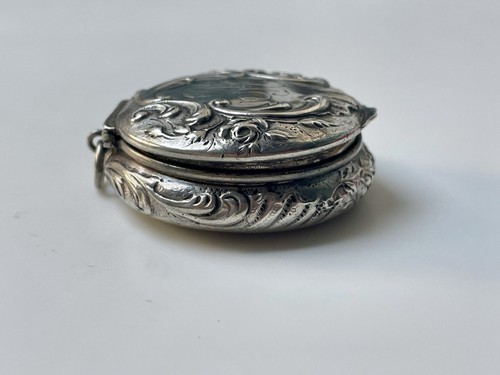 Ancien boîte pilulier - boîte,