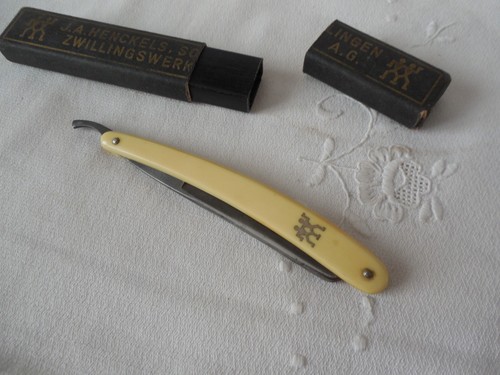 Ancien rasoir coupe - ancien,