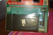 Serrure apparente en applique