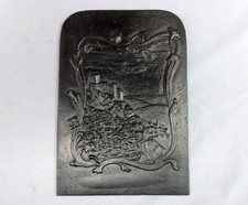 PLAQUE EN FONTE - BAS RELIEF - CHATEAU - POELE - CHEMINEE - ANCIEN - VINTAGE