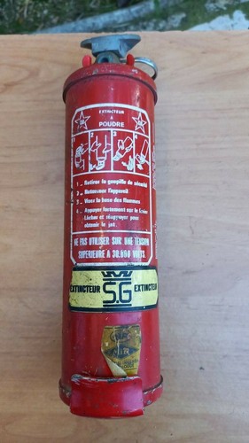 Outil ancien extincteur - ancien,