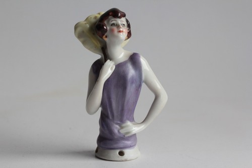 Demi figurine porcelaine femme - demi,