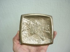 Ancien vide poche en bronze tableau marine, bord de mer,  voilier , plage 1950