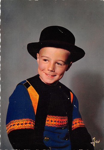 29-COSTUME