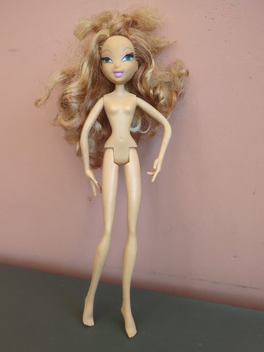 Poupée flora winx - poupée,