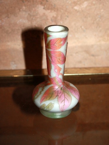 Ancien petit vase - petit, signé