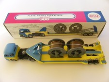 CIJ-NOREV 4/75/00 RENAULT