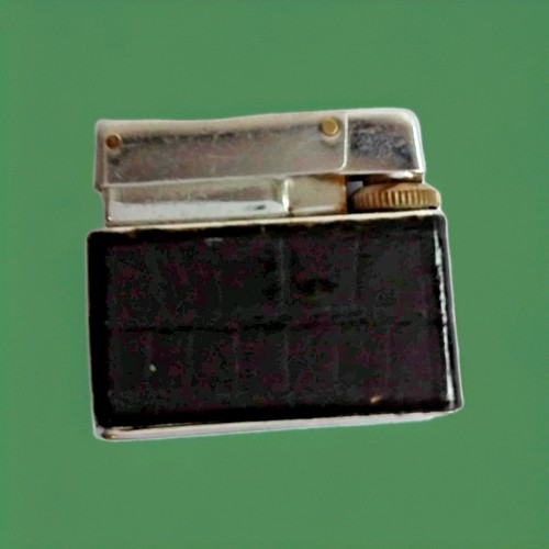 Superbe ancien petit briquet