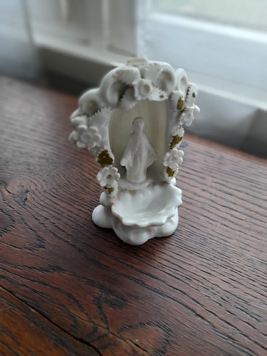 Vierge benitier porcelaine h12 - vierge,