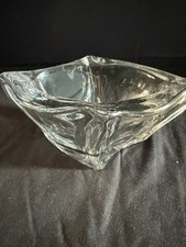 Cendrier vide poche en cristal.