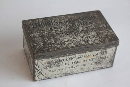 Boîte médicaments tôle