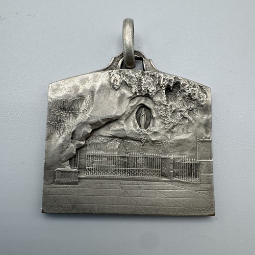 Medaille religieuse ancienne