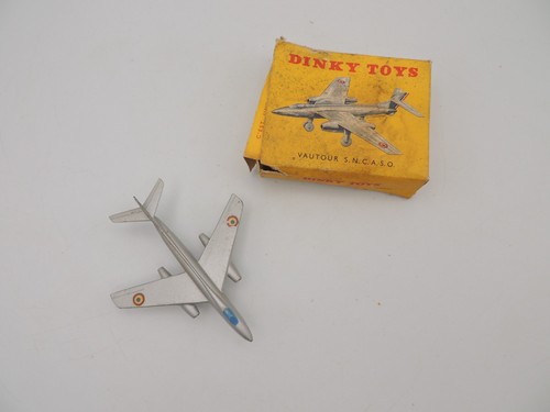 Dinky toys avion vautour - -,