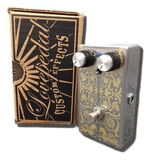 Pédale d'effets de distorsion