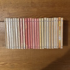 LOT 25 LIVRES HARLEQUIN I