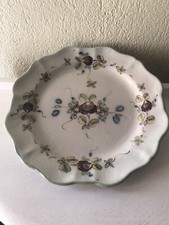 Ancienne et grande assiette