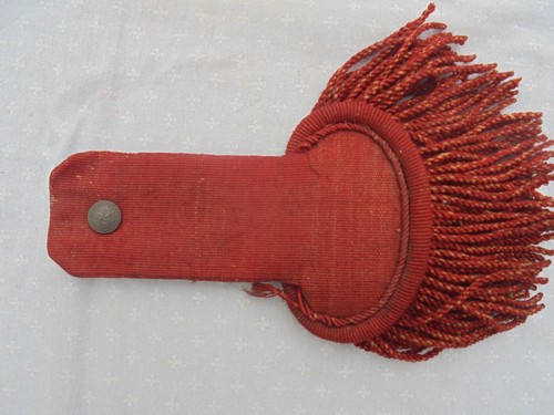 Une epaulette francaise de - ,