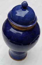 Pot couvert marocain, céramique vernissée, bleu marine, 3 cercles de métal doré