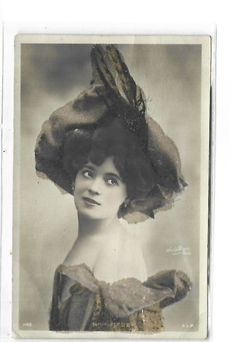 Opera theatre femme artiste - ,