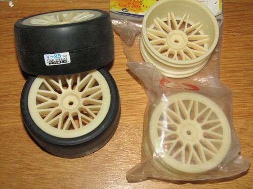 Lot voiture pneus - lot,