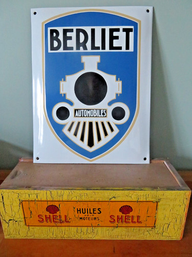 Plaque émaillée bombée