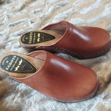 Paire sabots bois fabrication artisanale France pointure 35 TBE cuir marron déco