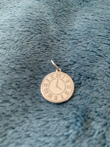 Pendentif rond forme pendule